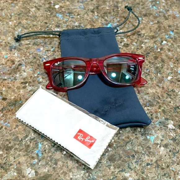 Ray Ban Original Wayfarer Colorblock Sunglasses in Red ORIGINAL WAYFARER COLORBLOCK TRANSITIONS® Sunglasses in  main image 3